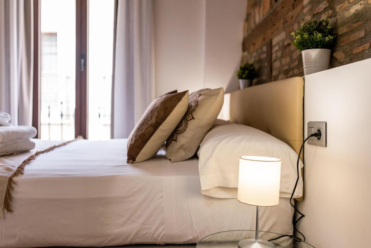 Wekey Homes Granada, Mesones Central Suites Kültér fotó